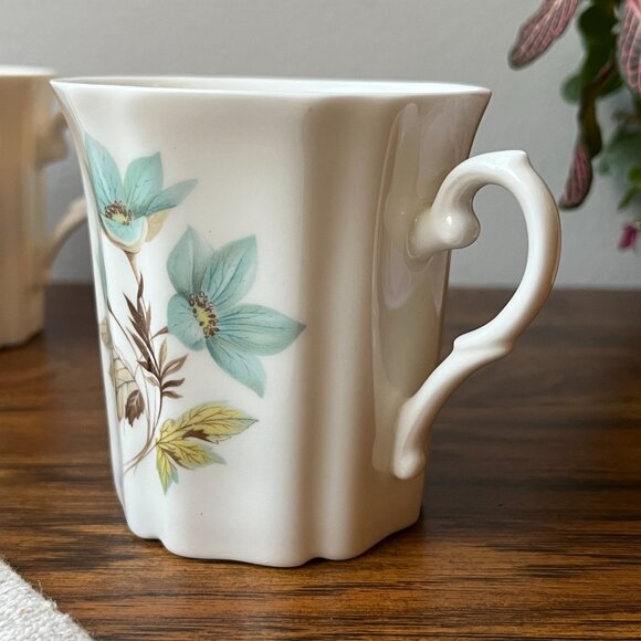 Royal Grafton Fine Bone China 2 Mugs Light Blue Flowers 7 oz England - Picture 3 of 11